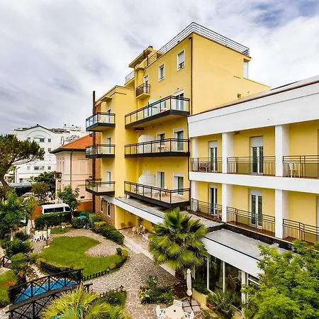 Hotel Royal 3*